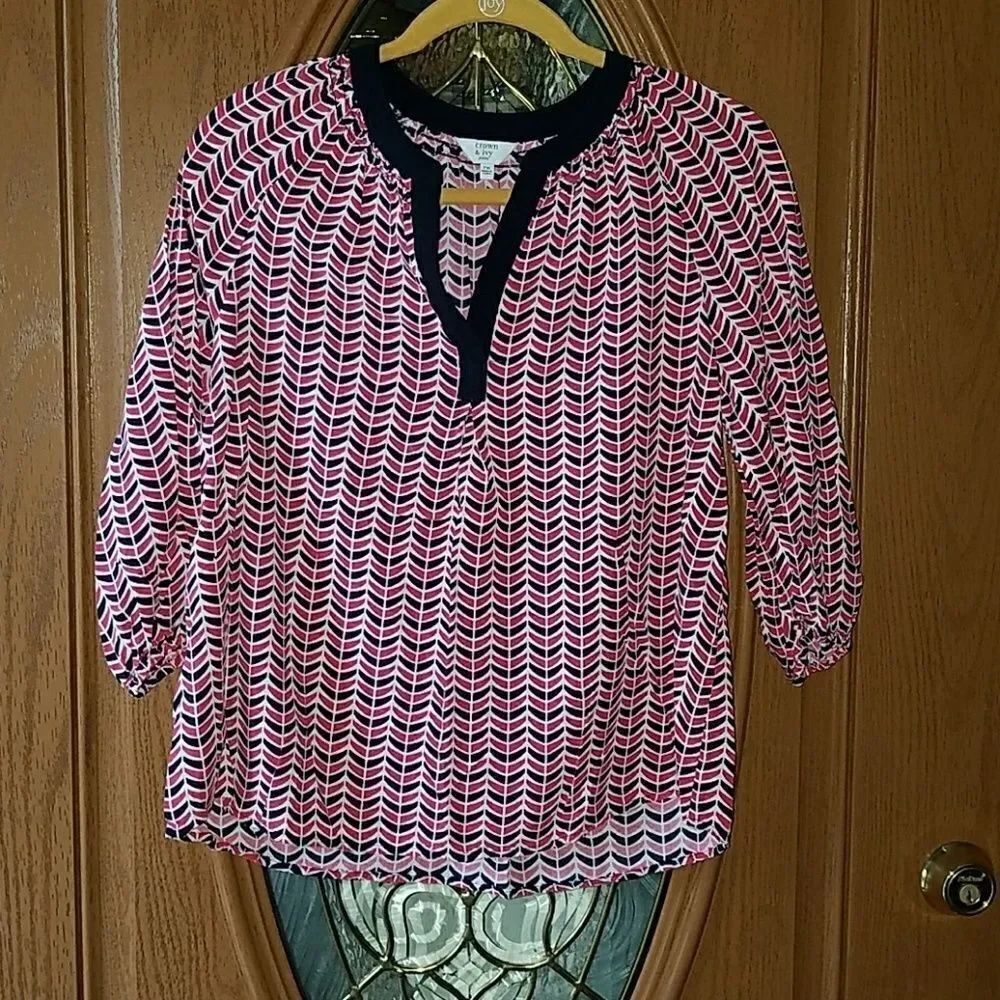 Crown & Ivy petite 3/4th length sleeve top Sz. PM
